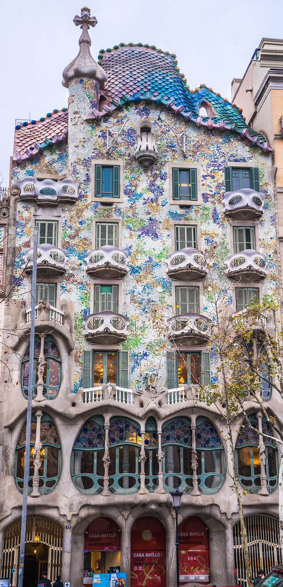 MarPagesTWL's tweet image. A local's guide to one day in Barcelona is here! bit.ly/2GzW5mP @VisitBCN_EN @MO_BARCELONA @monument_hotel #Barcelona #visitBarcelona #theBarcelonist #daytrip #Gaudi #guide #SagradaFamilia #Spain #Catalunya #UNESCO