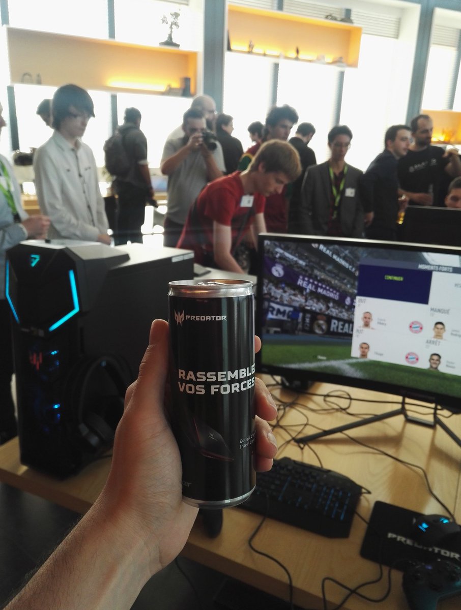 actu_jv's tweet photo. ▪ #AcerWindows #ExplorerParty ▪ En direct de la soirée #HouseOfFans dans les locaux de @microsoftfrance pour découvrir les nouveautés @AcerFrance @PredatorFrance annoncées à la conférence Next@Acer !

▶ https://t.co/zkorkbD3oW https://t.co/wkYSx23Qfp