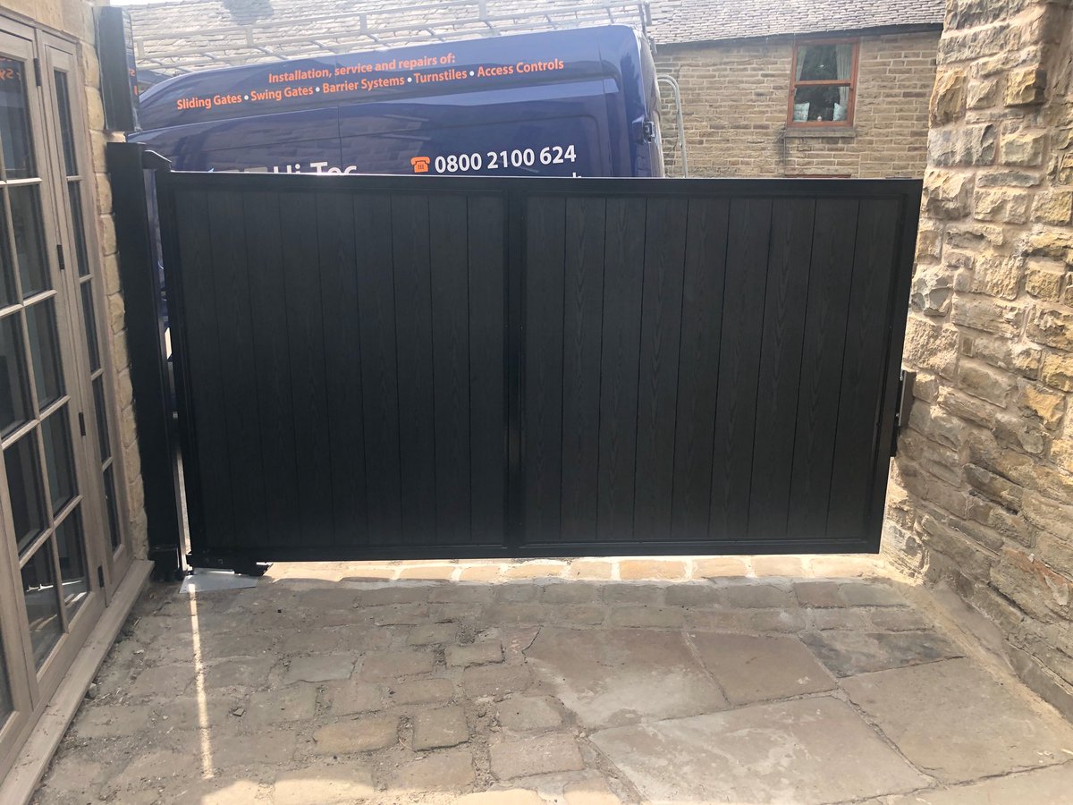 Hiteccontrols's tweet photo. Supply and installation of a new composite single leaf swing gate. https://t.co/veCimbt4RK