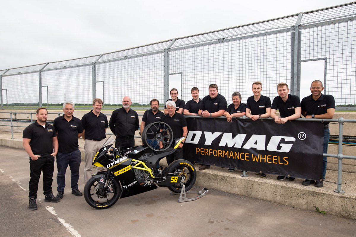 aSUPERCARDRIVER's tweet photo. Thanks to @dymagwheels for hosting a track day at Castle Combe exclusively for SCD members on Tuesday. Thanks to event partners @ViezuTech , @rybrookcars , @HROwenOfficial and @DiscoverMono https://t.co/zMLYHqLiFR