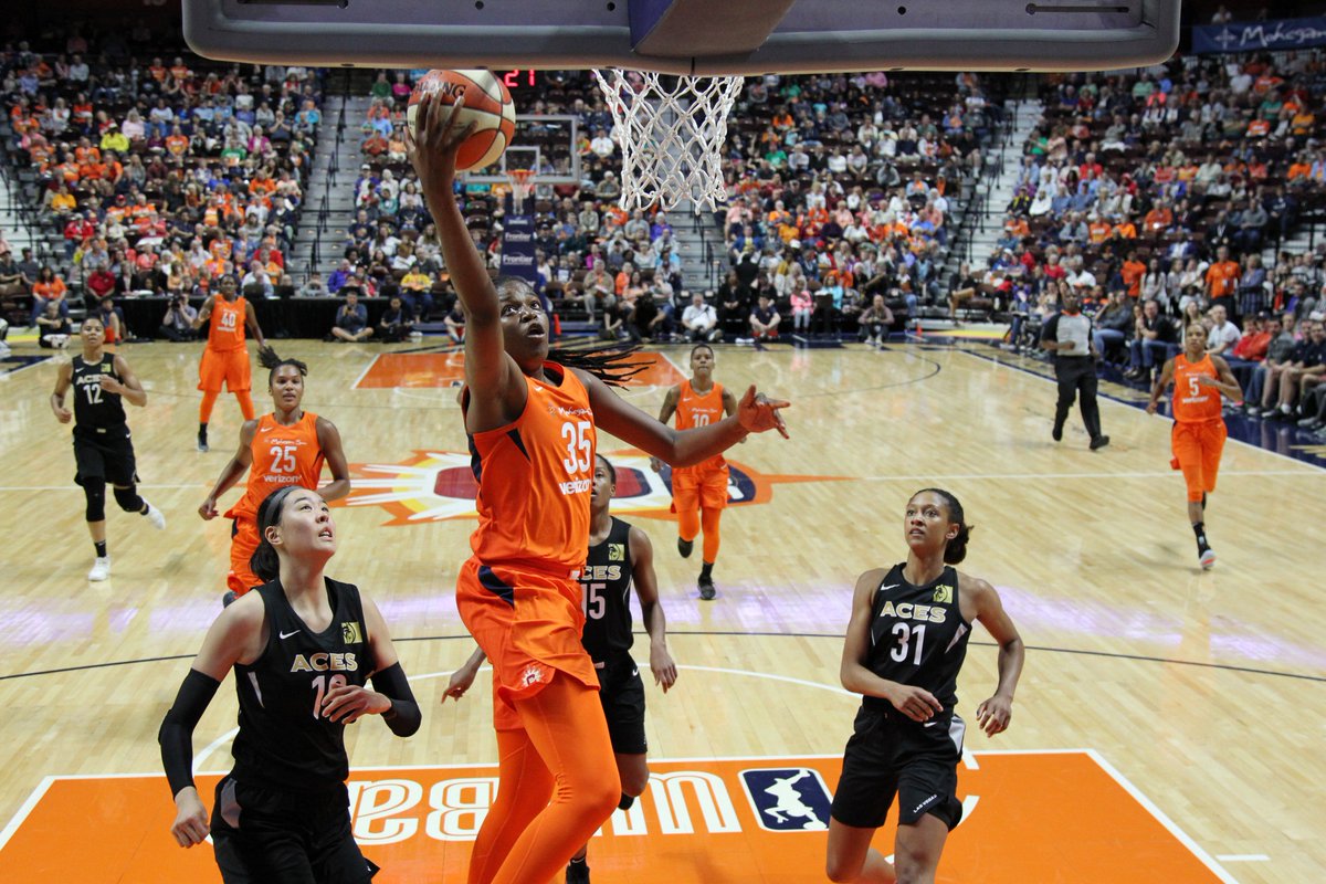 jrnba's tweet photo. 10 @WNBA teams featured at least one international player! #GlobalWNBADay #JrWNBAWeek https://t.co/1UhszPlSR2
