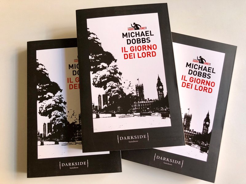 FaziEditore's tweet photo. «#IlGiornoDeiLord era un momento carico di solennità, in cui gli inglesi tornavano a tuffarsi nella loro storia, evocando le anime dei loro avi.» #MichaelDobbs l'autore di #HouseOfCards https://t.co/bVDKgC0Zvh https://t.co/hjABWZt0Ee