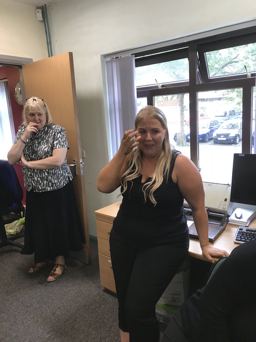 bijen7's tweet photo. Sad day to lose a brilliant staff @donneybrookMC !
Good luck Sarah cheetham in your new job ! You will be sorely missed !
But already got a new staff queuing up for an interview??😜 @louisebrady17 @LynneW27 https://t.co/FWoA3vMfEs
