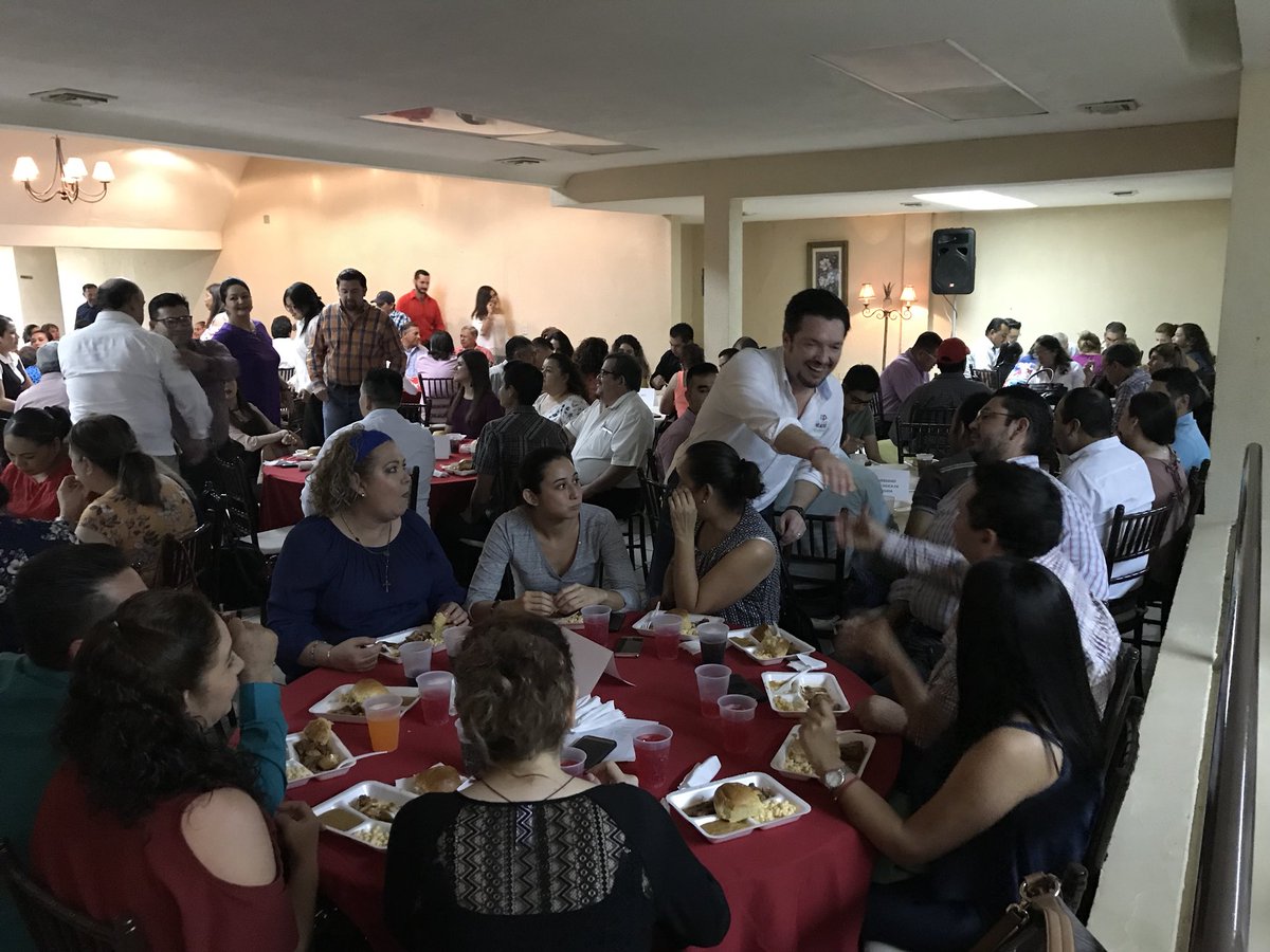 proibarra's tweet photo. Que gusto saludar ayer a tantos compañeros y brindar el mensaje de la Fórmula Ganadora de @sylbeltrones @MaloroAcosta en Huatabampo vamos a ganar! https://t.co/nwQzJEGwNg