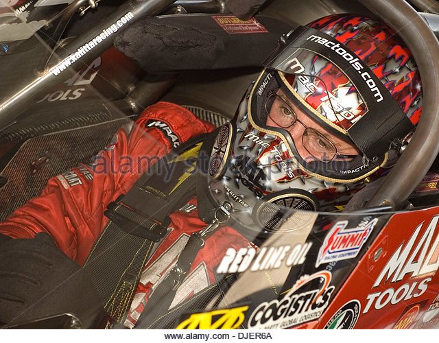 MacTools38's tweet photo. As @TeamKalitta heads to @VMPDrags for the #VirginiaNats, we're taking it back to 2007 when @Air_Doug claimed the win in Richmond! He is the only current Top Fuel driver to have been victorious at this track. #FlashbackFriday #GreatToWorkWith #WeAreMacTools https://t.co/AikBQti9VL
