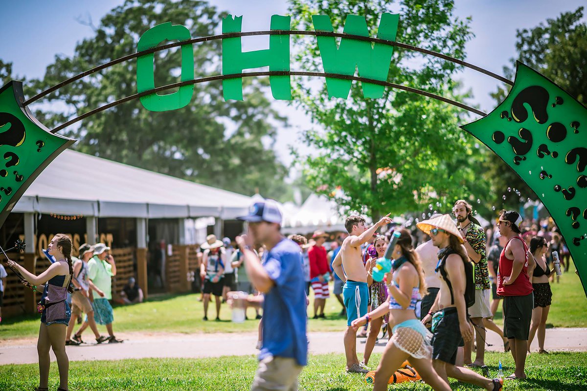 MTSU's tweet photo. Scenes for Day 1 at @Bonnaroo 2018. #MTSU #TrueRoo #Bonnaroo #musicfestivals (photos by Kimi Conro) https://t.co/SBSfjVCyD8