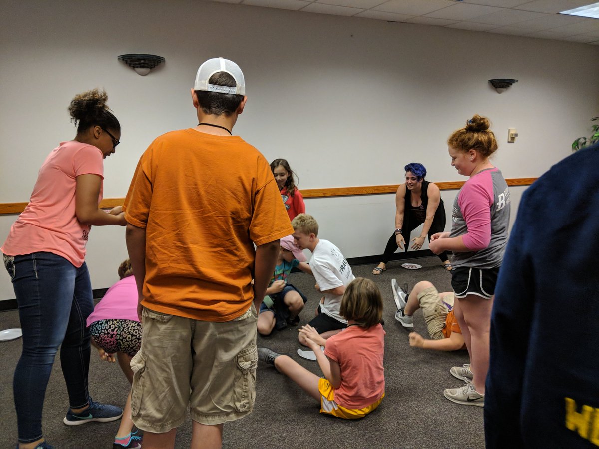 TeachAgBiz's tweet photo. WP FFA helping out with WIU Ag Camp today, showing campers what FFA is all about! #WPAgEd #wphsproud https://t.co/huDeHe0lyW