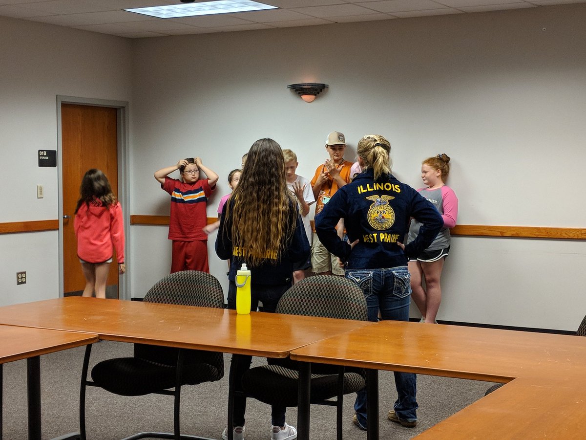 TeachAgBiz's tweet photo. WP FFA helping out with WIU Ag Camp today, showing campers what FFA is all about! #WPAgEd #wphsproud https://t.co/huDeHe0lyW