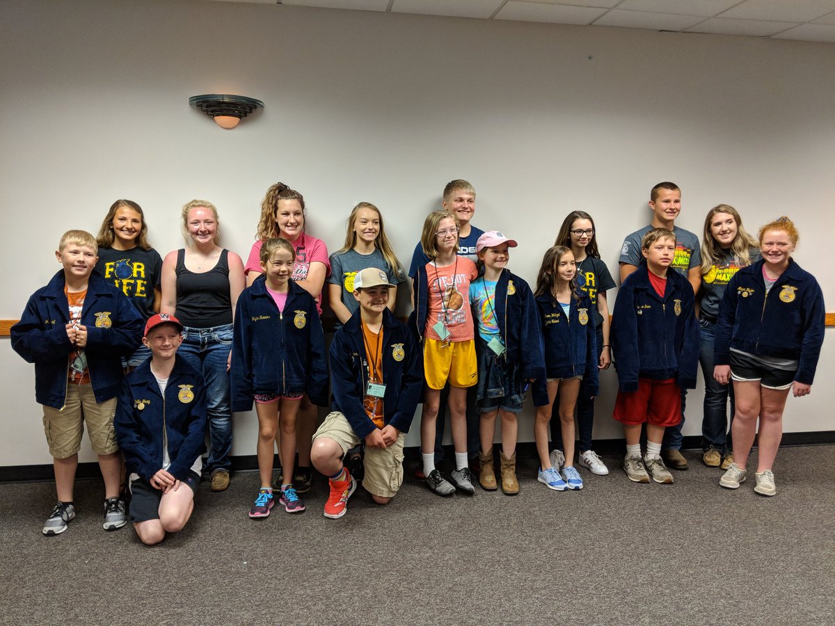 TeachAgBiz's tweet photo. WP FFA helping out with WIU Ag Camp today, showing campers what FFA is all about! #WPAgEd #wphsproud https://t.co/huDeHe0lyW