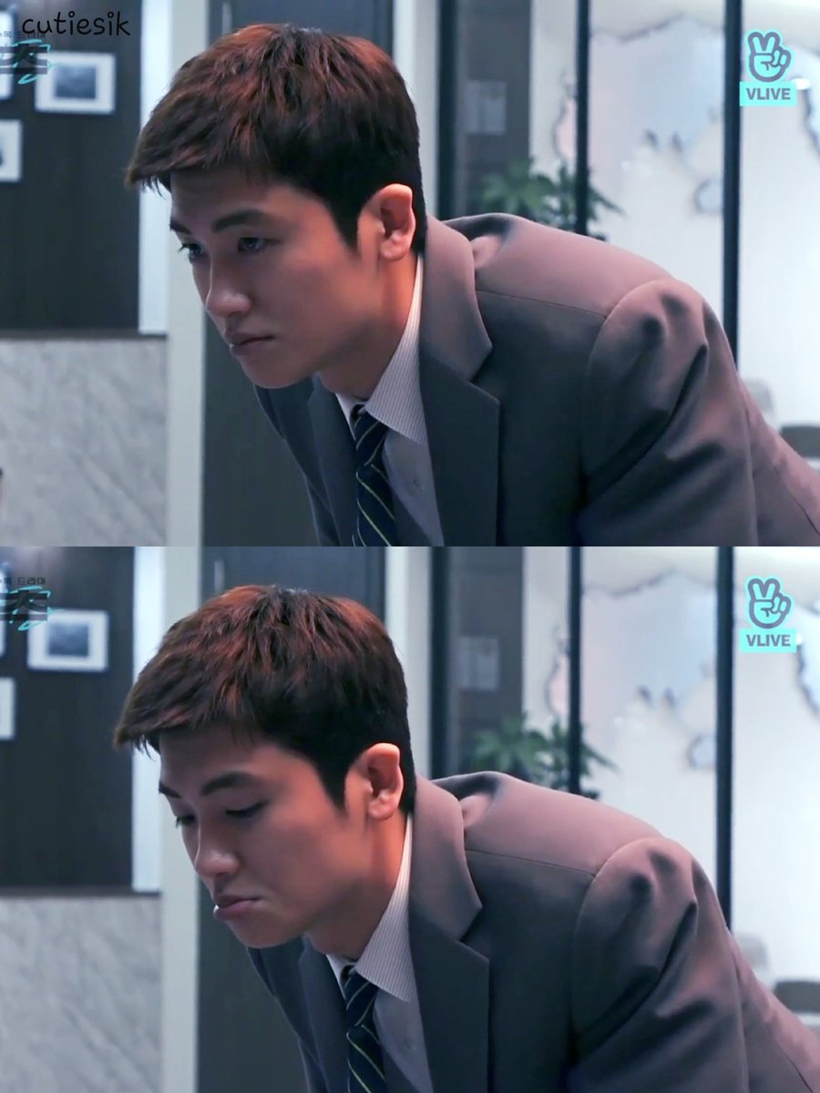 cutiesik's tweet photo. 능청 고연우 맞네.. 살갑게 구는 형식이!! #박형식 #슈츠 #suitskorea  #고연우 https://t.co/cS1D4RLrVn