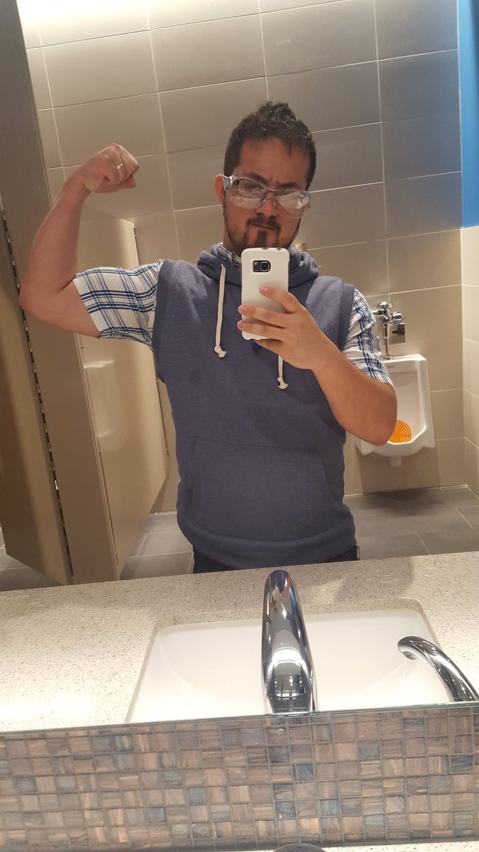 frisky_ferret's tweet photo. #StrongNerd https://t.co/pcob1GcFKu