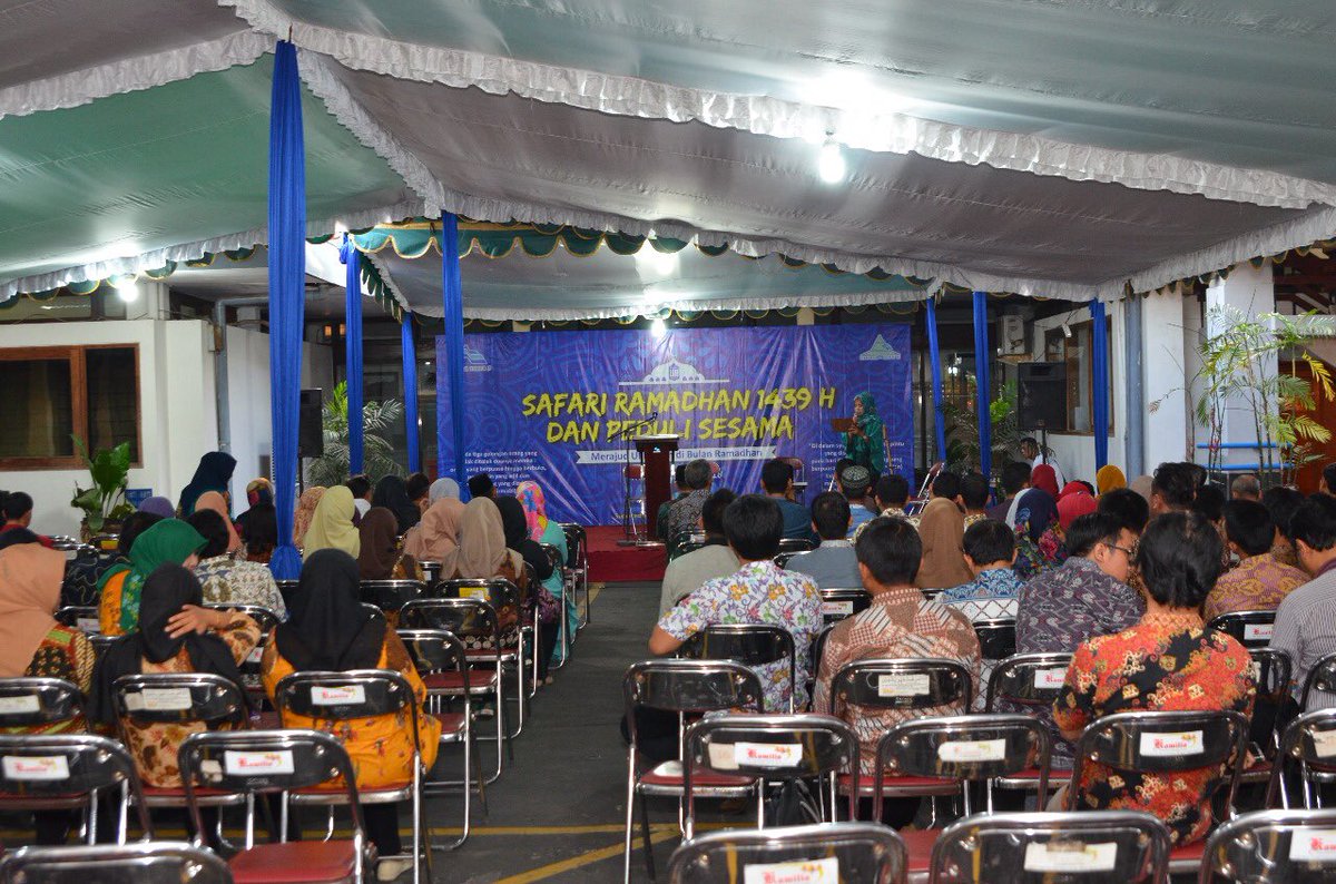 PJT1_public's tweet photo. Jumat, 08 Juni 2018 dilaksanakan Acara Serah Terima Jabatan Level I dan II dilanjutkan dengan Kegiatan Safari Ramadhan di Kantor Pusat Perum Jasa Tirta I

#sertijab #levelsatu #leveldua #safariramadhan #bukapuasabersama #santunananakyatim #puasaramadhan #perumjasatirta1 https://t.co/td9QlJbiDq