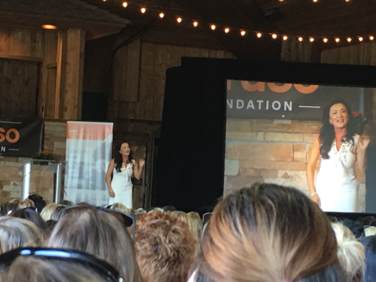 lizmstuart21's tweet photo. Just an ordinary woman with extraordinary dreams @ninavaca #becrazygood #wit2018 #imwithslalom https://t.co/4oQGKflK5V