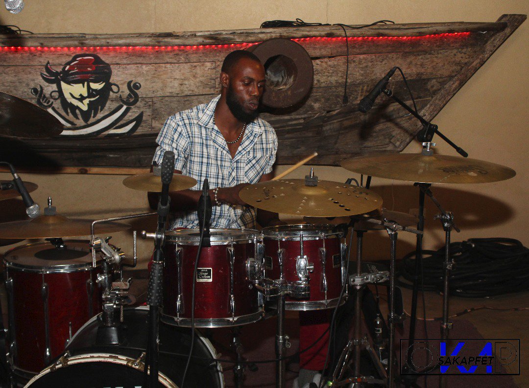 SakapfetOkap's tweet photo. #funkyband tuye moun hier soir nan Boukanye ... Nou te la... Nou te enjoy !!! https://t.co/DuyY75IxG6