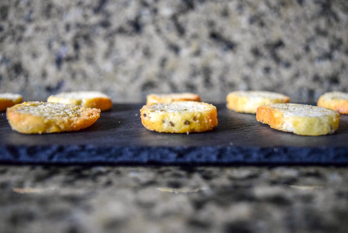 upasigoblog's tweet photo. Crostini, bruschetta, toast... I love them all. I tried out these Rosemary &amp; Olive Oil Bruschettini and my crostini came together in even less time than usual and with more crunch and flavor!
https://t.co/KBcXWRB8yd
https://t.co/wGefLpyh6J
#upasigo #upasigofood #healthy https://t.co/H7FLcFBLnE