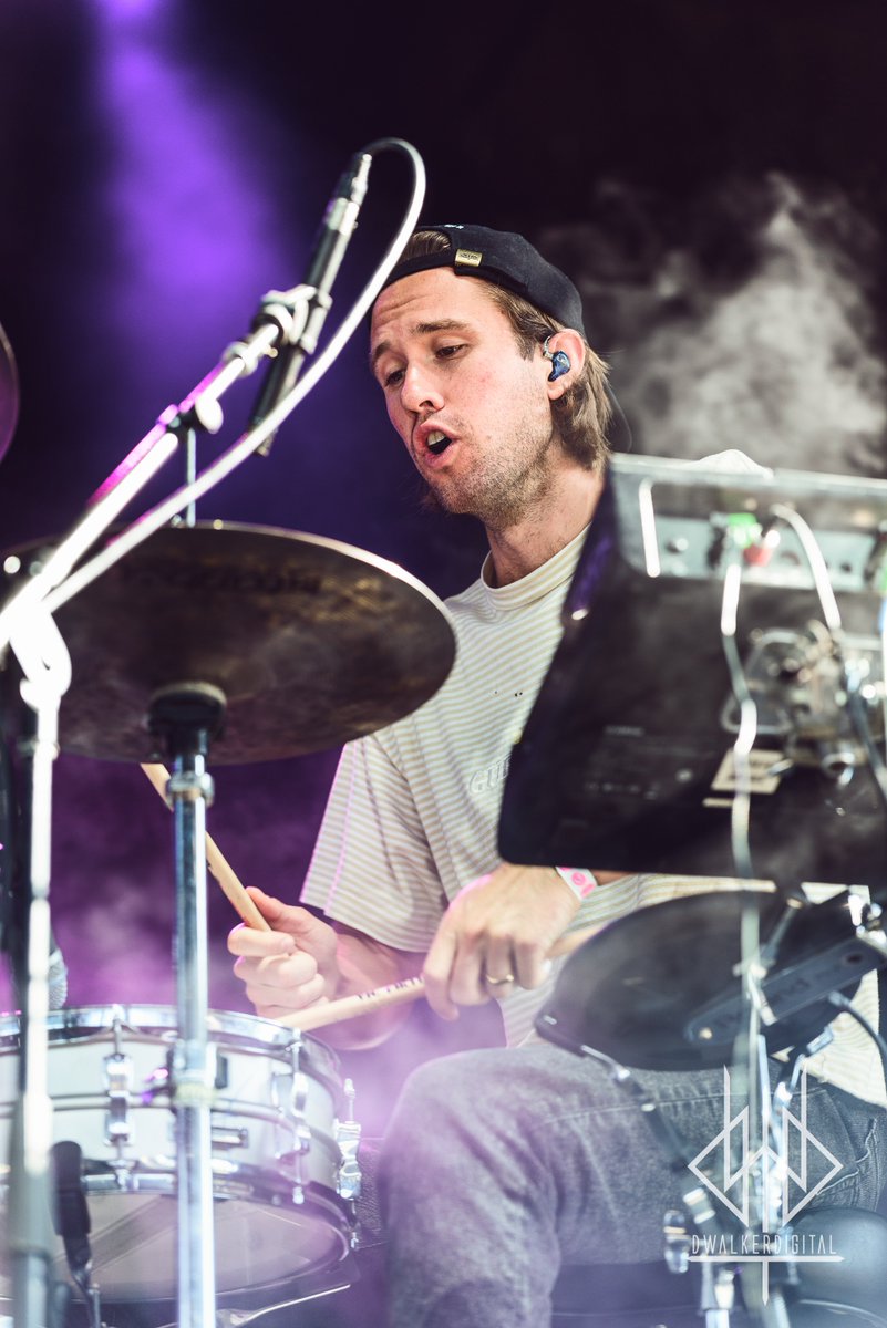 dwalkerdigital's tweet image. .@SirSly made the crowd move at @1059thex #XFest.
.
.
.
.
#sirsly #1059thex #concertphotography #bandphotography #pittsburgh #nikonphotography
