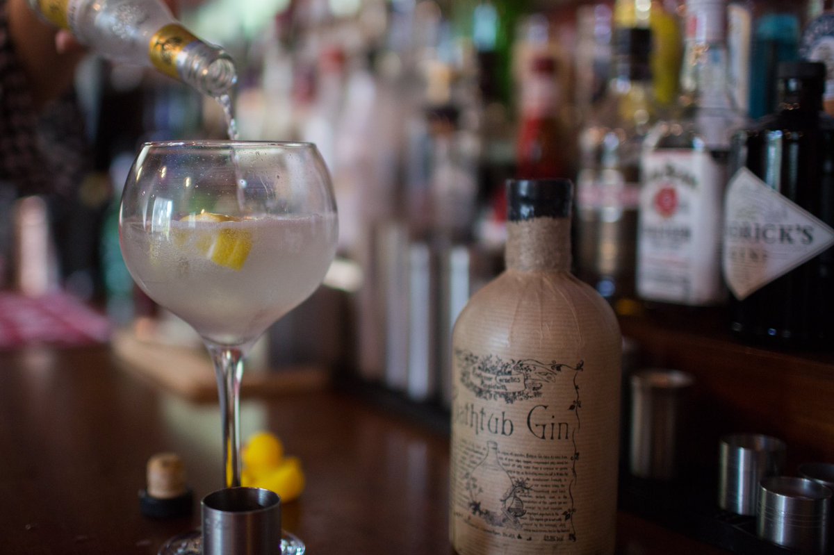taraskitchen75's tweet photo. Have you heard the news? The @EdgemoorHotel opens it’s new gin bar this Saturday 9th just in time for #WorldGinDay .. with over 60 gins to sample I have made a mental note to visit VERY soon. Who’s with me? https://t.co/LjJdNivE8N