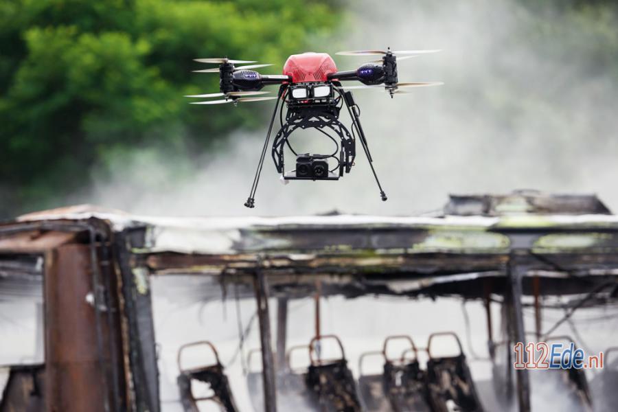 🚨 Doorbraak: Brandweer mag vliegen met drones 112.press/QWdz8R 112Ede https://t.co/uMZIZ0w27P