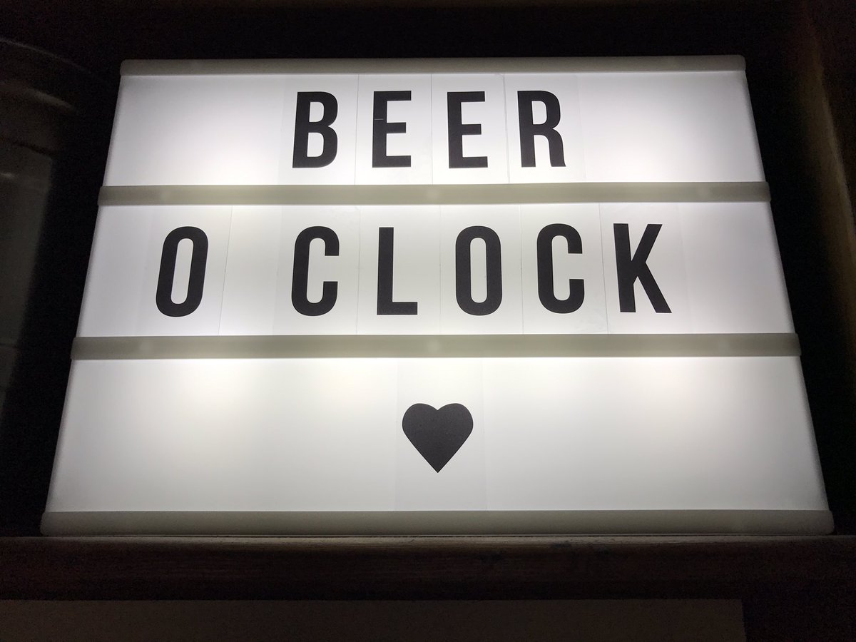 DRONFIELDARMS's tweet image. It's everybody's favourite time of the week......enjoy a pint or two @DRONFIELDARMS @HopJacker @MagicRockBrewCo @HalfMoonBrewer @NeepsendBrewCo @BrunswickBrewCo