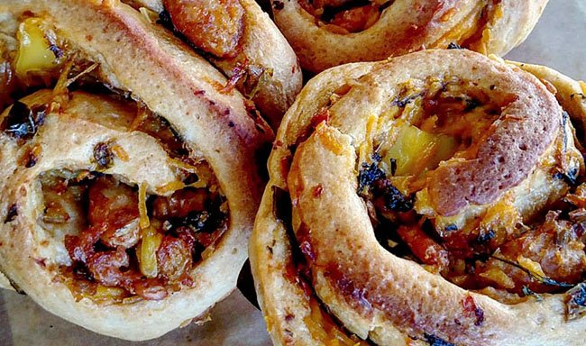 This is trend we'd like to see catch fire in every city across the globe: New Orelans' popular @breadsonoak bakery ditches eggs and dairy and goes #vegan. Bring on the #brioche! >> bit.ly/2y4BfgD
