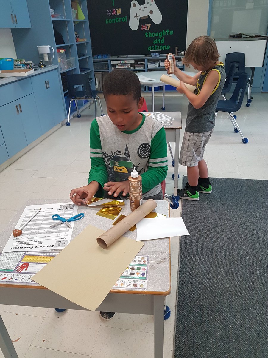 MsGreer4's tweet photo. What better way to learn #financialresponsibility than to open up a #classstore for Monster Making and provide our students with a #budget?! #Socialskills is so much fun here @WestBayfieldES 
@SCDSB_SE @JCaseWB @SCDSB_Schools https://t.co/fSvLR7QE1Y