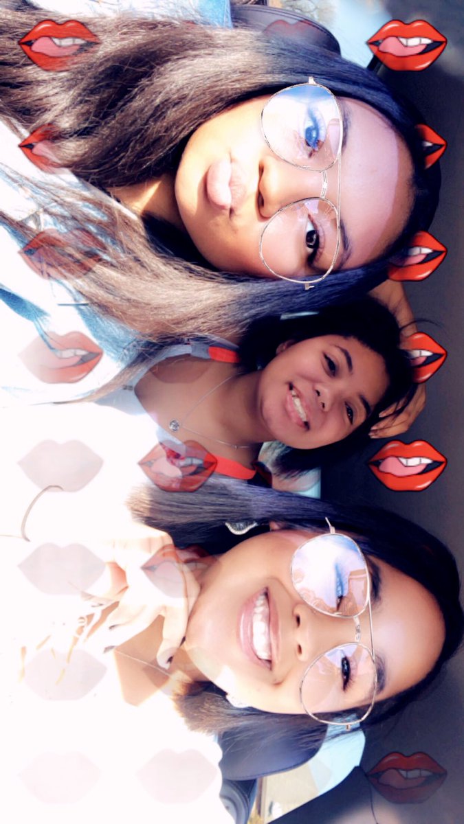 xoxogabbi12's tweet photo. Friendship isn’t about who’ve you known the longest, it’s about who walked into your life, said “ I’m here for you” then proved it❤️ i’m forever thankful for (these girls) my life wouldn’t be the same w/o them, i love y’all so very much OHANA💘@dwallace346 https://t.co/QllHCnJH28