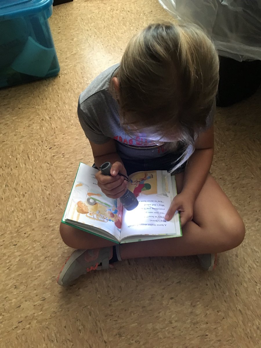 harrisMC2's tweet photo. #FlashlightFriday #FridayFunDay #r3awesome #summerexperience https://t.co/pD1skijo9B