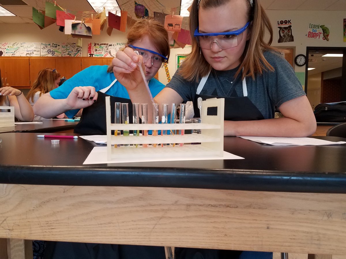 JAntonioScience's tweet photo. Last lab of the year! Testing various solutions with pH paper &amp; red cabbage juice, a natural pH indicator. #NAIPhysSci  #NASDLearns https://t.co/kZSx4qHhcR