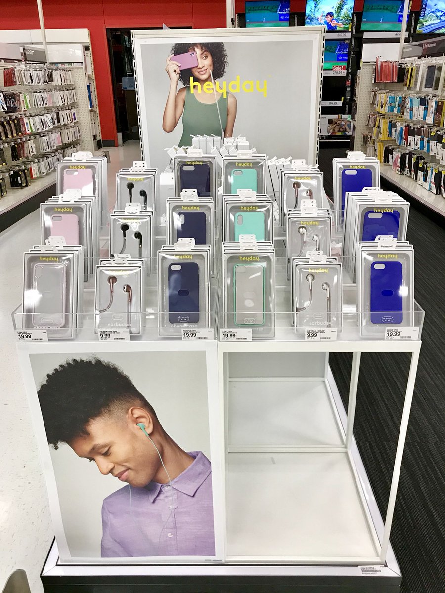 Lisa Kremer tweet media