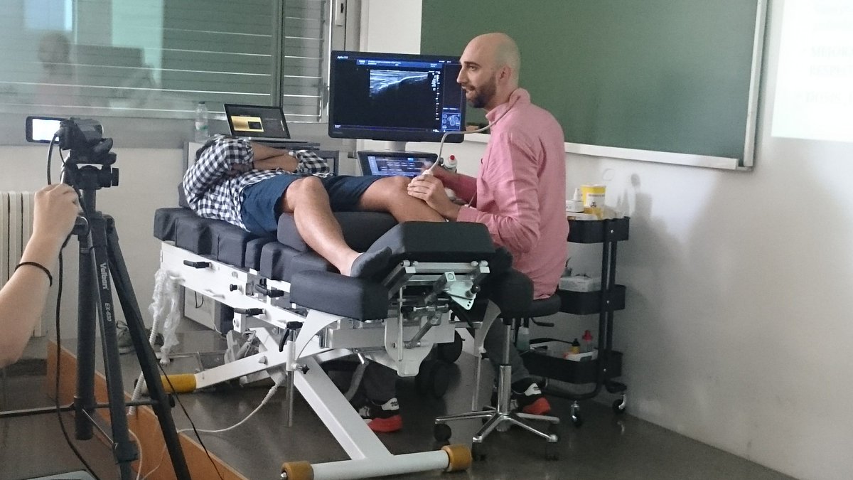 OMTSpain's tweet photo. @JuanCarPalacio nos explica como integrar la evaluación omt con técnicas invasivas #IIICONGRESOOMT #20yearsofomt https://t.co/attssKRJ8C