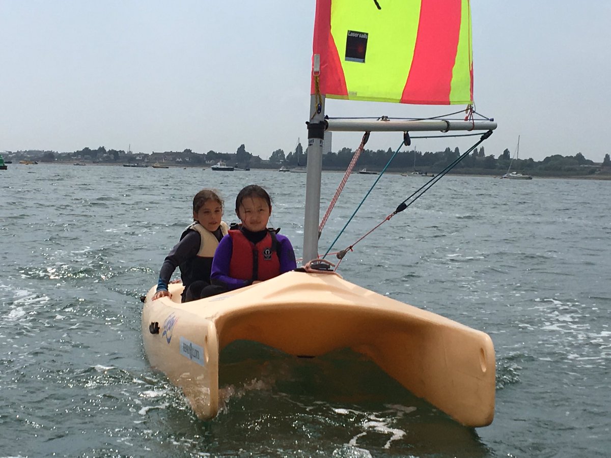 pgs_junior's tweet photo. It was Year Four fantastic Friday on the harbour today with some brilliant weather for our sail to Hayling Island. #welovesailing Thank you @ASWCPortsmouth https://t.co/LQmra2gkD8