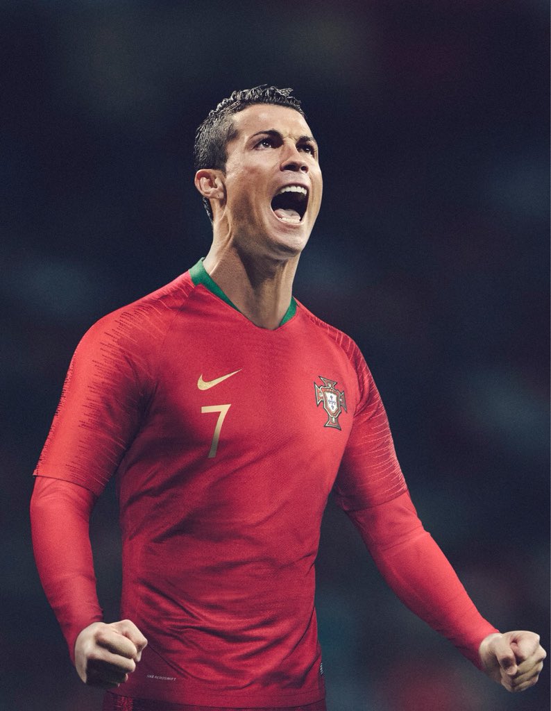 Damn05704491's tweet photo. #GodOfSoccer https://t.co/0hBHVeyPSF