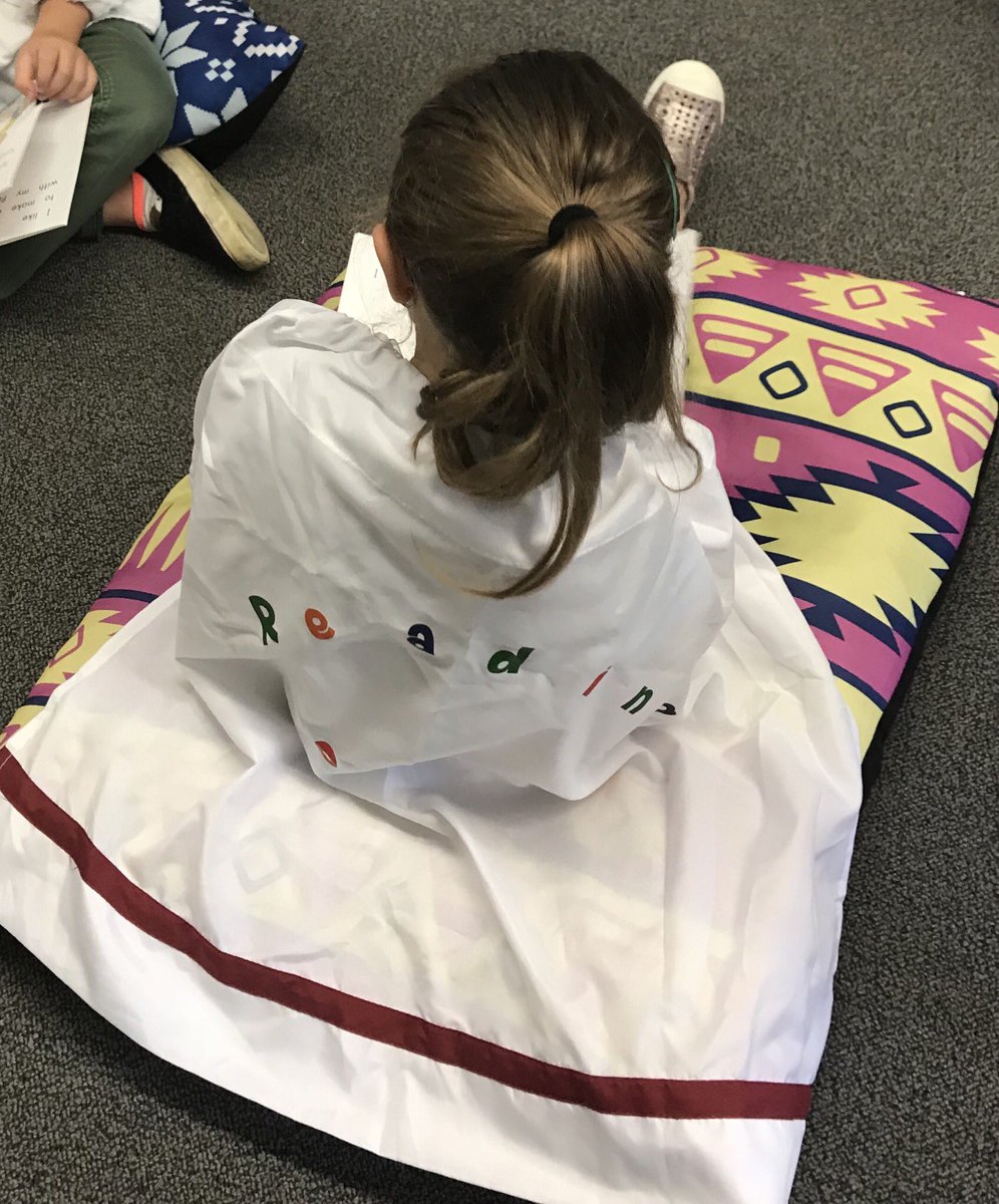 Leo_Silverstein's tweet photo. Using Reading Superpowers wearing our Superhero capes. #MTPSPride @LeonardoBearsNJ https://t.co/GUU19OKO7Q