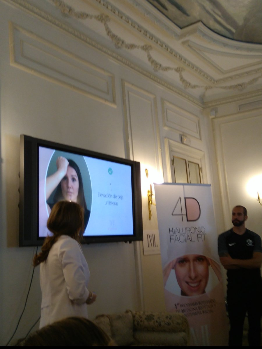 salusanwellness's tweet photo. @DraPerezSevilla: "Ojo con la avalancha de tutoriales de yoga y gimnasia para el rostro. Fitness facial sí, pero con cuidado". Presentación de 4D Hialuronic Facial Fit, en @IML_es, programa integrado de medicina estética y fisioterapia facial @salusanwellness https://t.co/zlRlRdLoKa