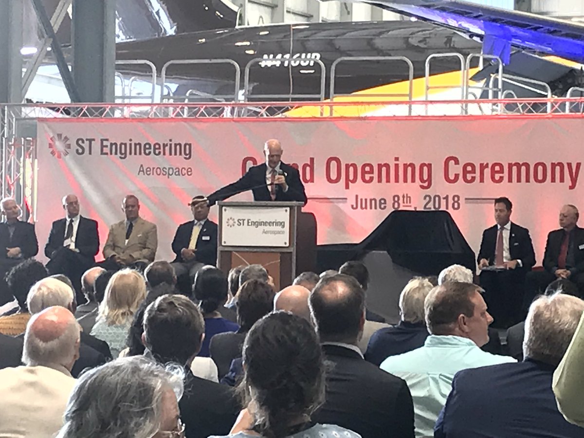 MobileAerospace's tweet photo. @MobileAerospace Pensacola Hangar Grand Opening #VTMAE #LandingJobs https://t.co/okmKLrxMyt