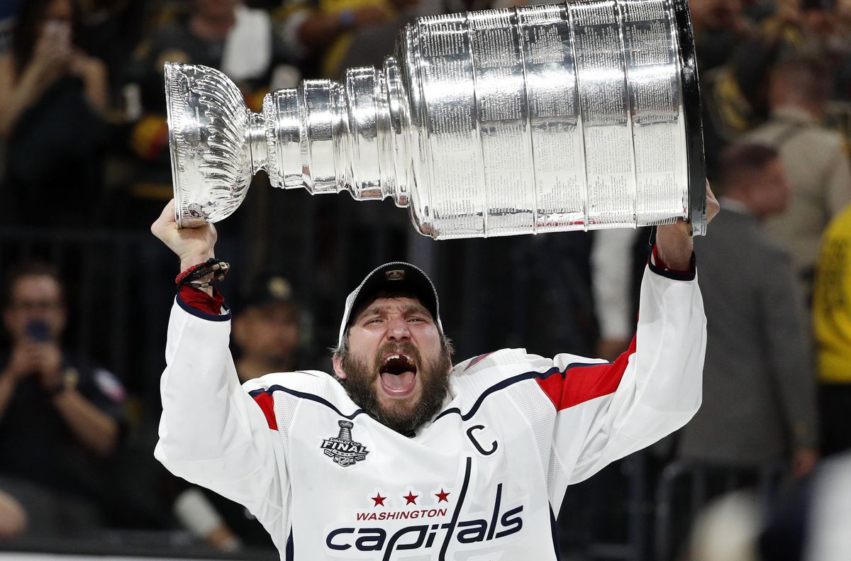 BreakawayTN's tweet photo. What an awesome moment in sports history and hockey history! Congratulations to the Washington .@Capitals on their first ever Stanley Cup!! Especially former Nashville coaches Barry Trotz, Mitch Korn and Lane Lambert! (&amp; Ovi + Backstrom + Holtby) 🏒🥅❤️ https://t.co/SItubo5akO