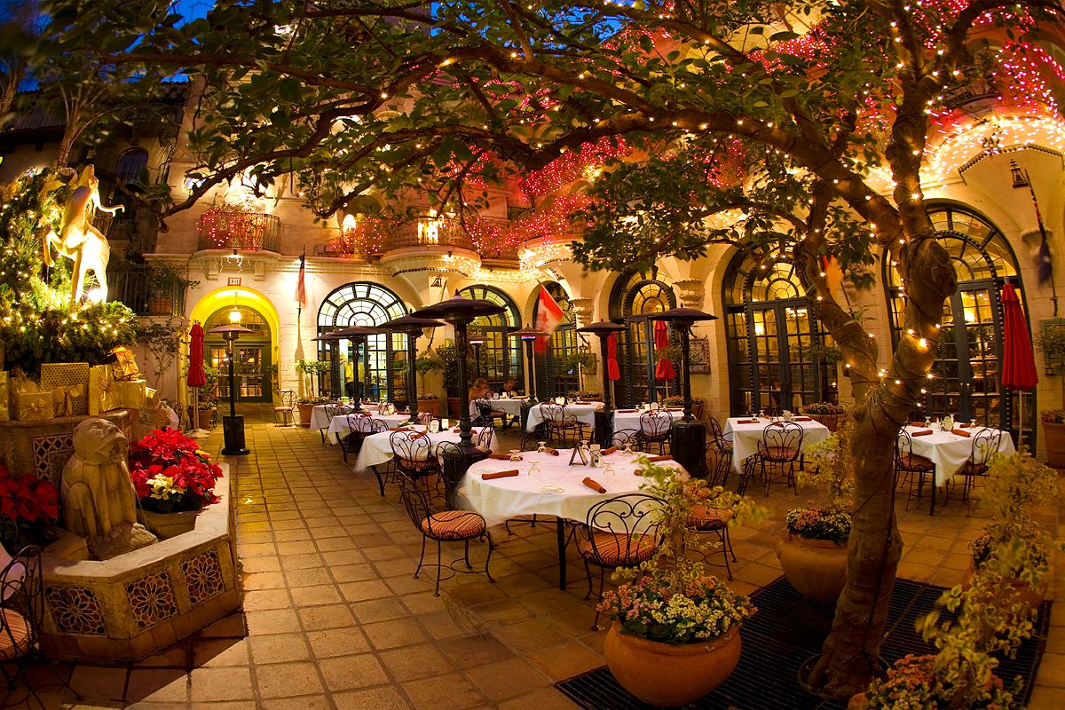 Have a lovely romantic dinner tonight at the #MissionInnHotelandSpa. Perfect for #datenight!