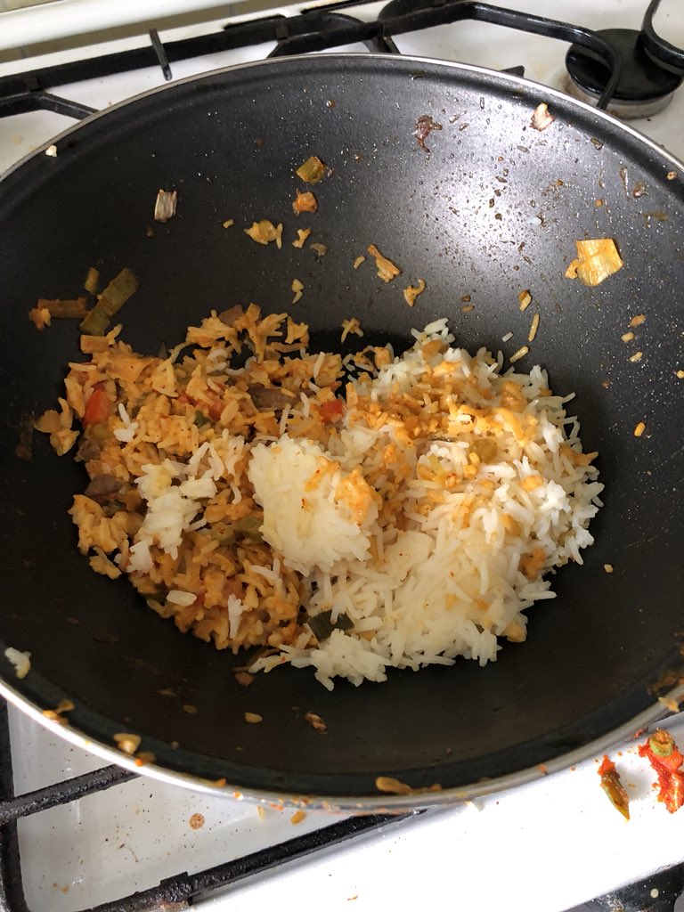 Tobiascke's tweet photo. @ActionNederland Heel vervelen, want we waren al lekker aan het koken... ik denk ook dat het begrijpelijk is dat je een bonnetje niet twee maanden bewaard. De eerste weken werkte hij namelijk prima 😅 https://t.co/zqHiLgdeLk