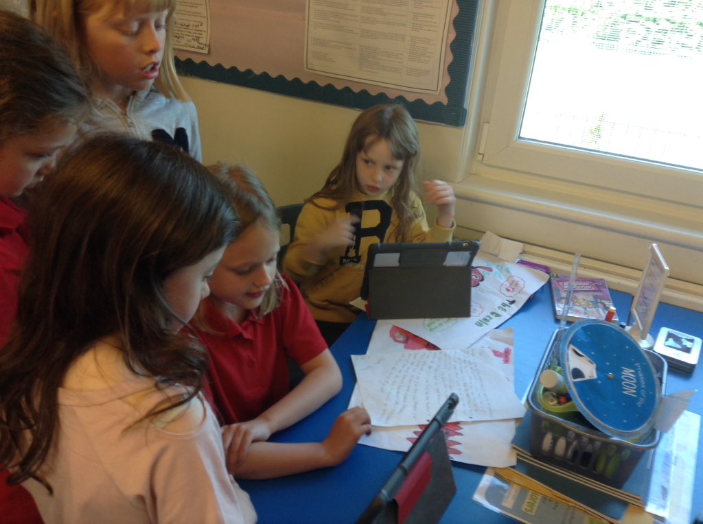MissSandeman's tweet photo. P4b teaching P4a about how the brain works- awesome presentations! @MissDavisRPS @Ratho_Primary https://t.co/TgIOVnkRve