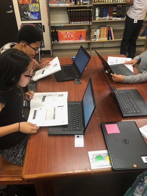 CurieCS's tweet photo. Thank you @DeloitteDIGI_US for coming to @CurieHS working with our #AVID students #HTML #CSS #ImpactDay https://t.co/19fDeXFze4
