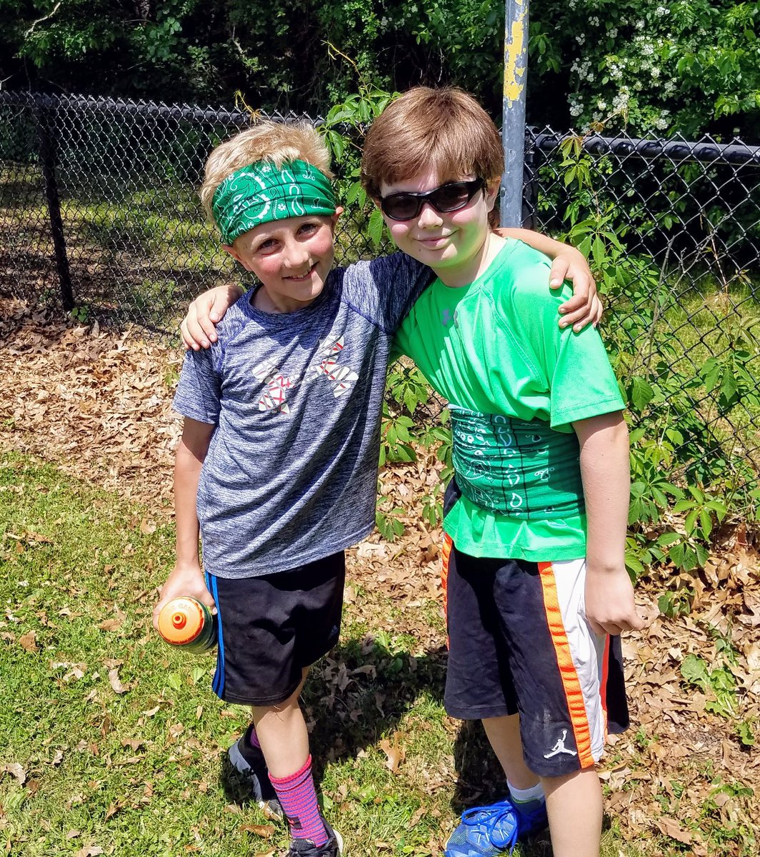 South School 🐝 tweet media