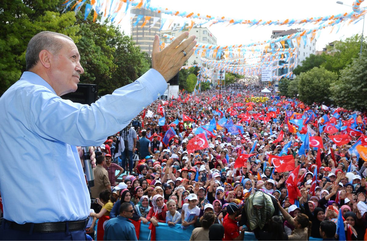 RTErdogan's tweet photo. 2023’ün, 2053 ve 2071’in Büyük Türkiye’sini inşa etmek için çıktığımız yolda bugün Nevşehir’in coşkusu, bizlere güç kattı, ilham verdi. 

Teşekkürler Nevşehir!

#VakitNevşehirVakti https://t.co/vdJEXOEmb9