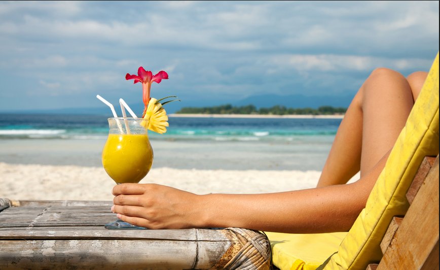 AndreaFeczko's tweet image. A7 The outdoor experience I dream of doing on a daily basis involves a pina colada, sun, and a beach! I know, #SuperBasic #TravelSkills