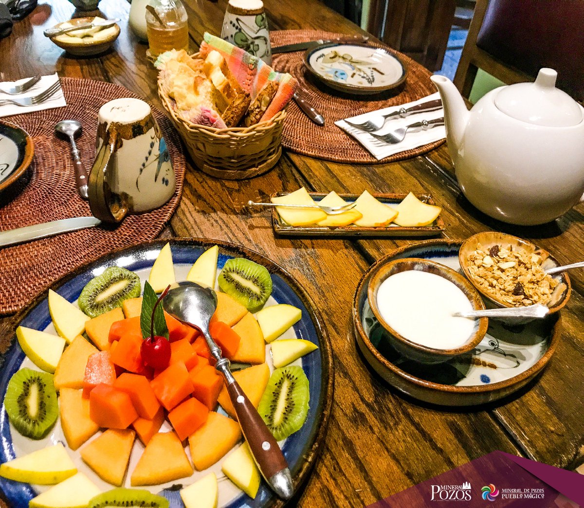 #BuenViernes viajeros! Este fin de semana hospédate en Hotel Su Casa de Mineral de Pozos. Jacuzzi, hermosos jardines, deliciosos desayunos y una atención magnífica que te hará sentir como en casa. Reserva en el siguiente link ow.ly/T9Ss30kpqMu