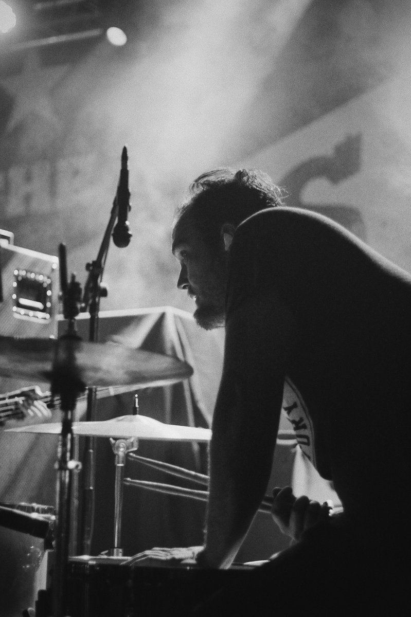 P E T E R B O R O U G H !!!
we’re making our way to yah to play KAWARTHA CRAFT BEER FESTIVAL TODAY @ 4 pm ... 
come out for a couple pints and some seriously nice weather !
let’s kick the weekend off right !!
📷 : Breen Splitt