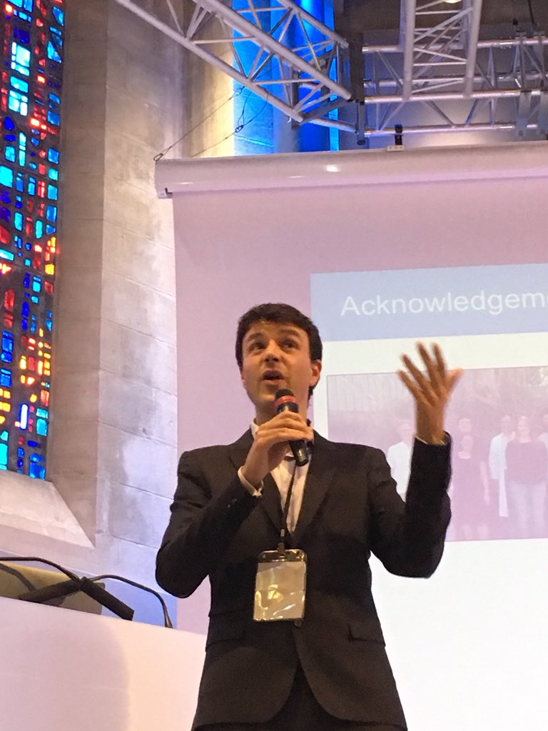 MrmmMaria's tweet image. @pradeu and the « speed of change » theory in the #gd2018 conference in @Bordeaux
