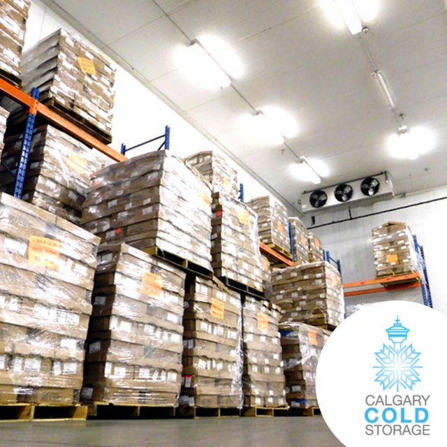 YYCColdStorage's tweet photo. Our combined freezer storage capacity is a whopping 2280 sq ft. To find out more, click the link in our bio.
.
.
.
#birkbyfoods #calgarycoldstorage #YYCColdStorage #coldstorage #frozenstorage #rawfood #frozenfood #refrigeration #freezer #storage #coldstoragerental https://t.co/1huPhb3RfT