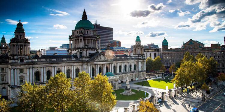 mccombsteven's tweet image. 3rd day in a row being stopped by a tourist for directions. Great to see - Belfast you’re beaut! #friendlyface #lovebelfast