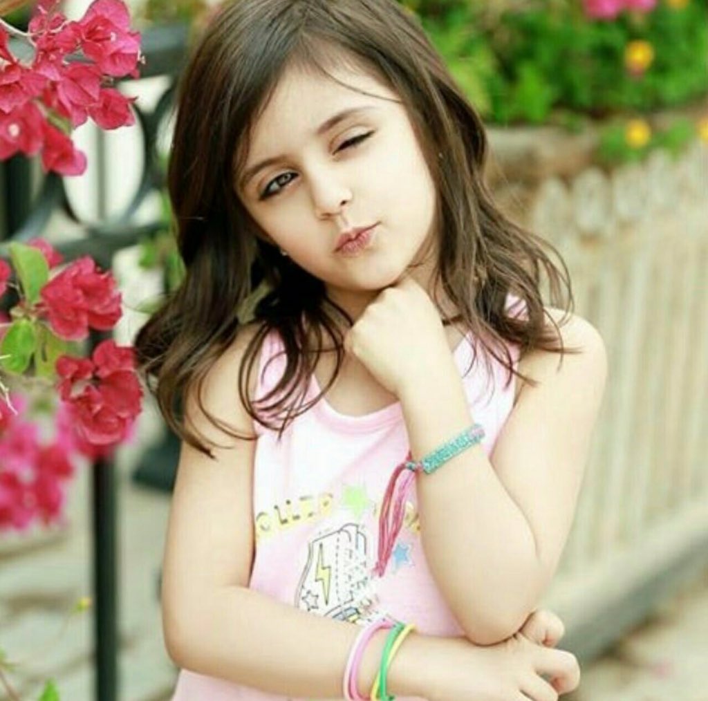 68aa__'s tweet photo. وقد يكون الرزق أحيانًا
قلوب يسوقها الله إليك لتسعدك
ولتصنعَ لكَ رُغمَ كُل ما تمر به
سعادةً و حياة .. https://t.co/VhpAGbBPO7