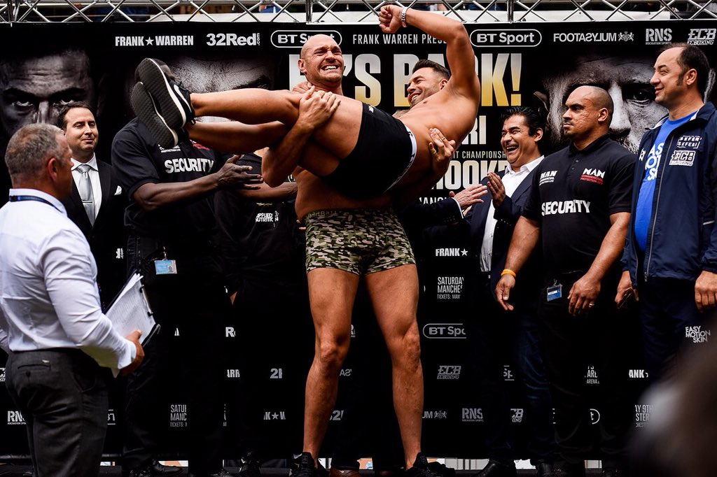 GNWManchester's tweet photo. Incredible scenes at Great Northern Warehouse this afternoon as @Tyson_Fury PICKS UP Sefer Seferi during the weigh-in 😂 Don’t forget you can catch the fight at @MANCH235TER tomorrow 👏 📷 @JacobKingPhoto
#TysonFury #SeferSeferi #Manchester https://t.co/bzQKfIhsdi